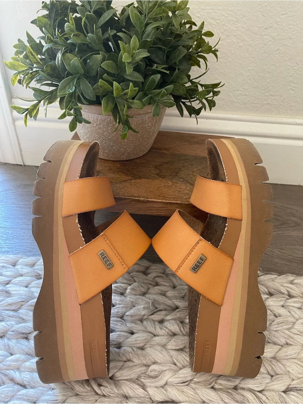 Reef Women's Cushion Vista Higher Sandals in Natural - Picture 6 of 8
